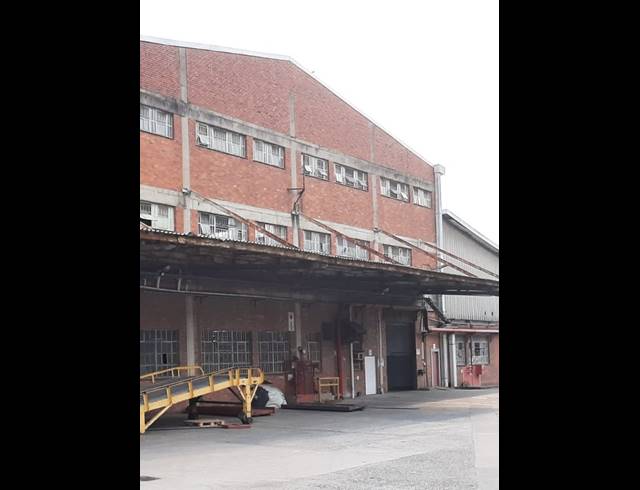2,110M² WAREHOUSE FOR SALE IN NEW GERMANY